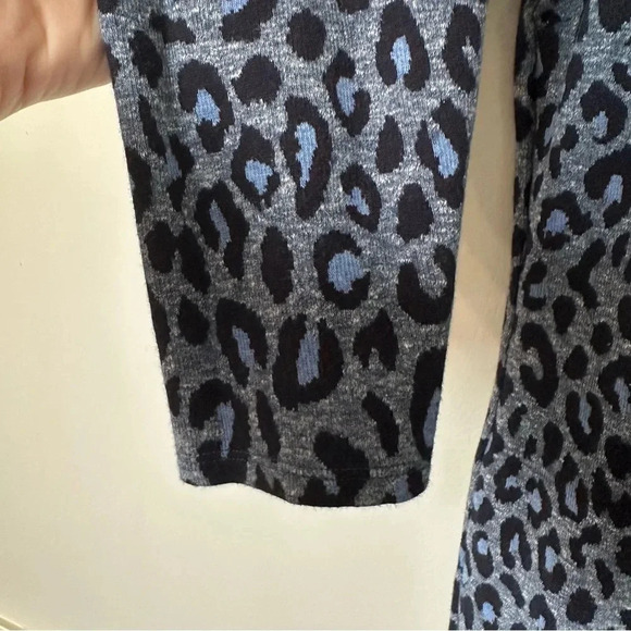 Talbots Women’s Long Sleeve Blue Leopard Print Sweatshirt Cotton Dress Sz L GUC - Picture 5 of 8